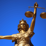 Justitia_williamcho-justice-2060093_1920_rechtenvrij via Pixabay_rechtenvrij